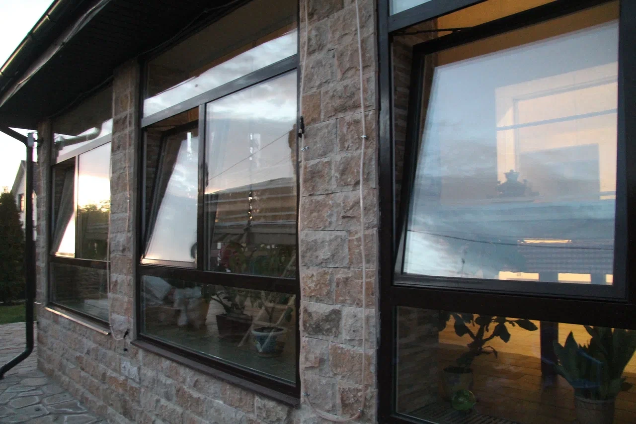 Алюминиевые окна: Рассчитано на ураган.