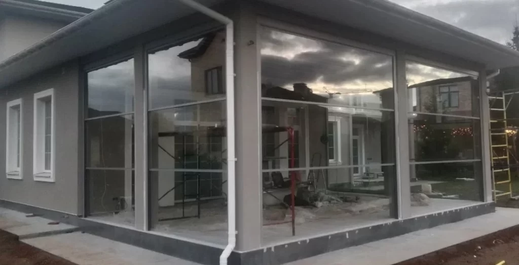 Безрамное остекление 