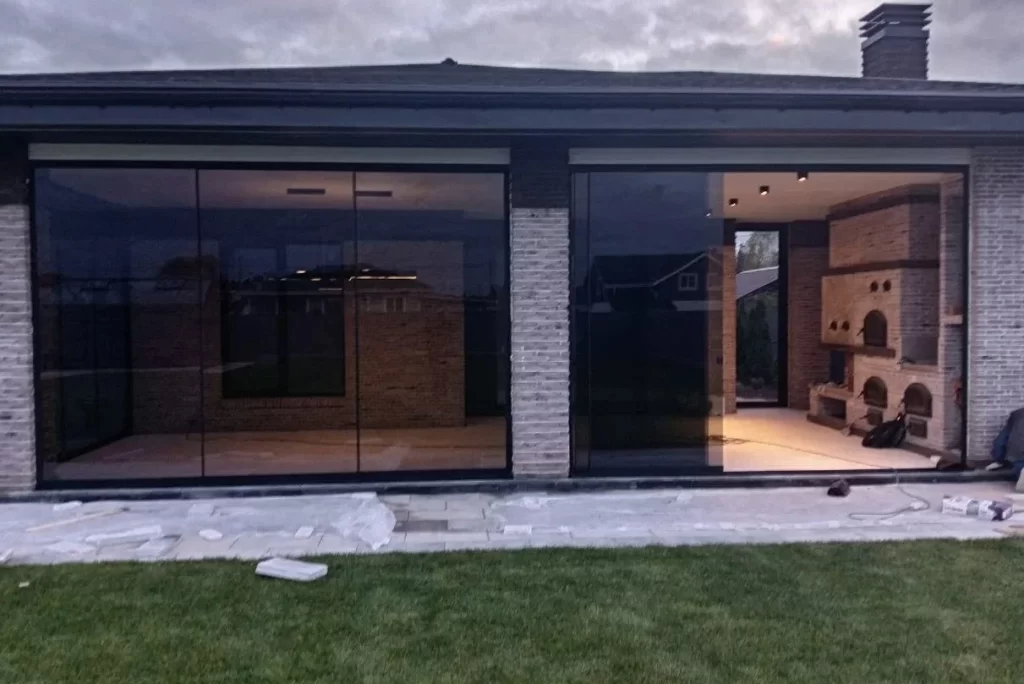 Безрамное остекление 